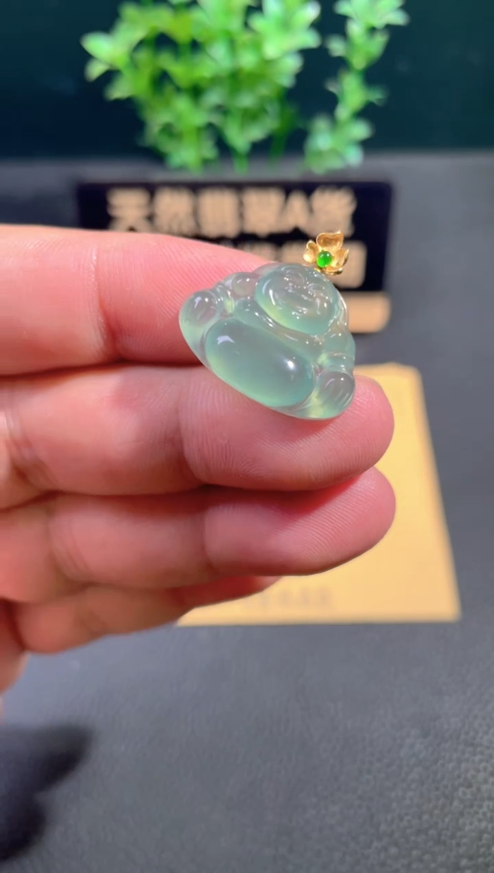 颈饰18K金镶嵌翡翠翡翠