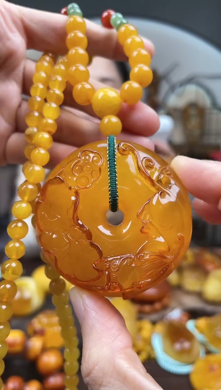 【闪购商品】琥珀裸石未镶嵌首饰 假1赔4 （多样性发货1件