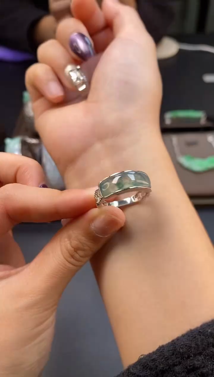 颈饰银S925镶嵌翡翠净货16887