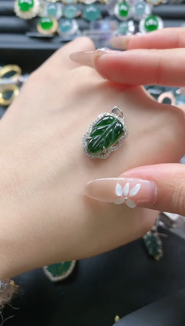 【闪购商品】翡翠戒指银S925镶嵌651511