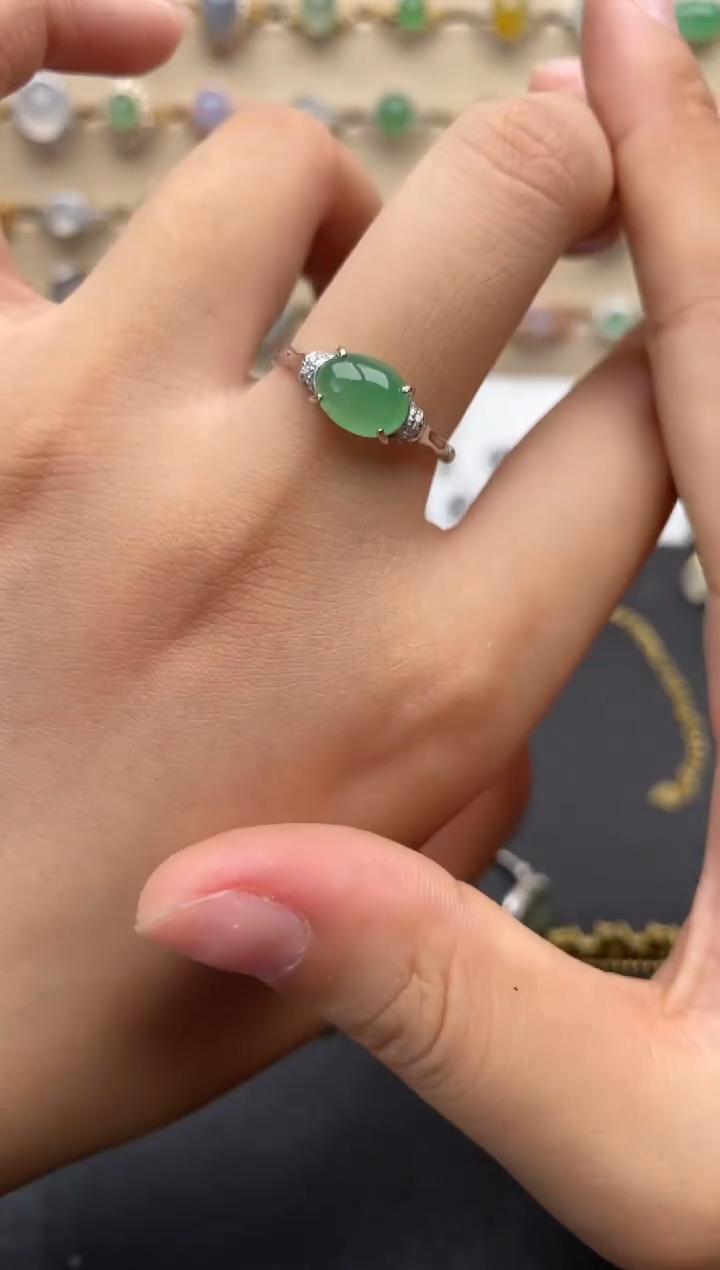 银S925镶嵌戒指翡翠一物一证一礼盒