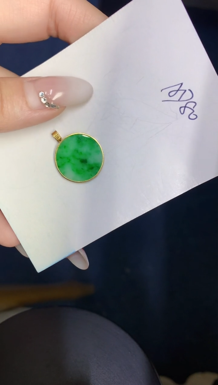 【闪购商品】翡翠颈饰18K金镶嵌0000000000