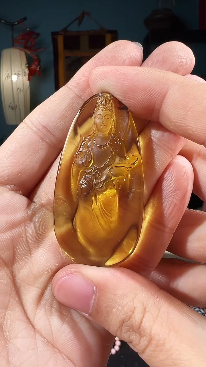 【闪购商品】琥珀颈饰未镶嵌牌子