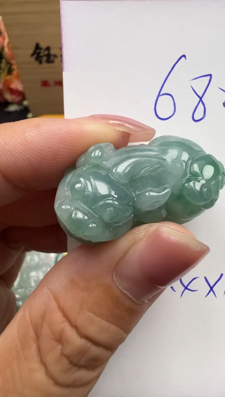 翡翠未镶嵌颈饰天然缅甸翡翠A货