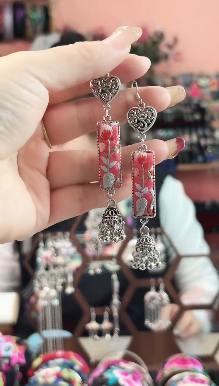 艺枝独绣手工饰品384