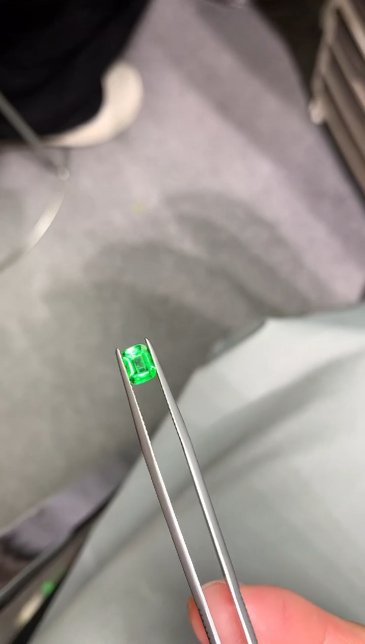 【闪购商品】石榴石裸石未镶嵌1.1ct...