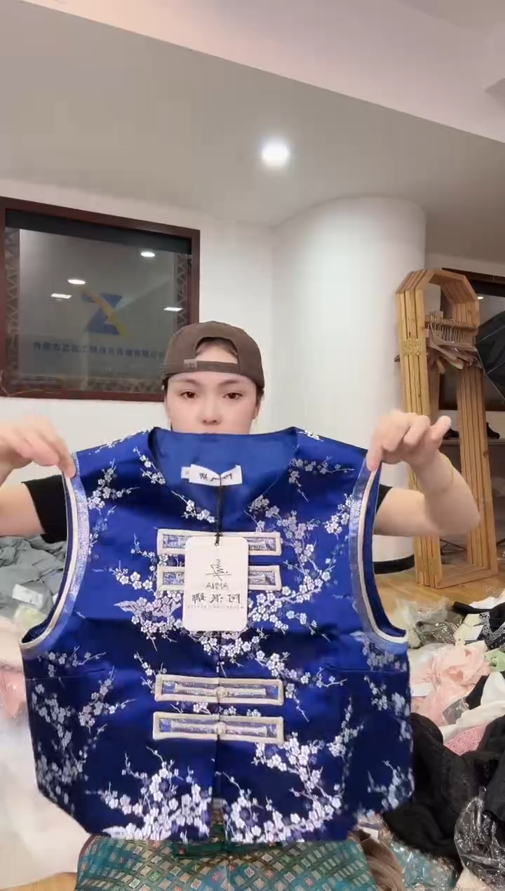 马甲 XL 130斤以里