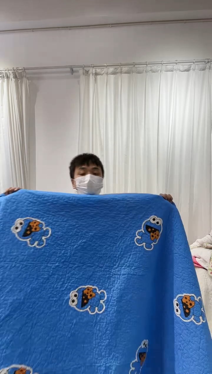 棉150*200纯棉床盖113号有点折印瑕疵