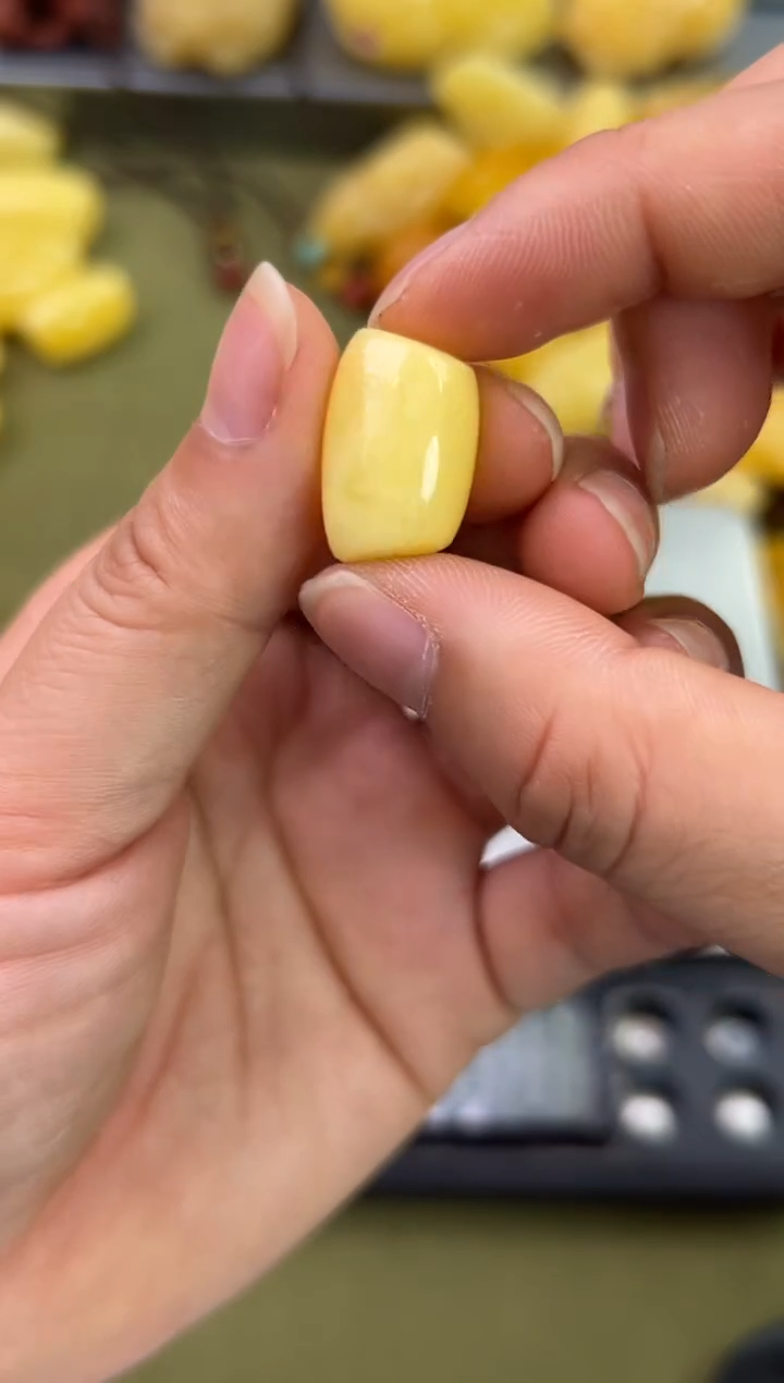 裸石琥珀未镶嵌琥珀蜜蜡吊坠