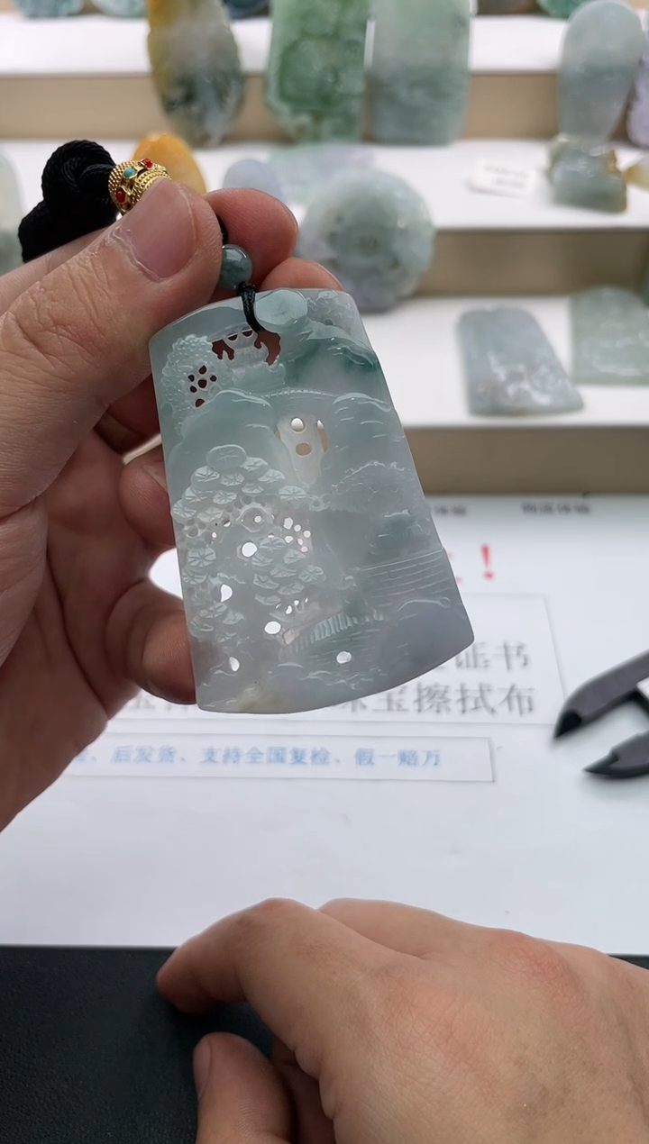 【闪购商品】翡翠颈饰未镶嵌..../2/13/ 176