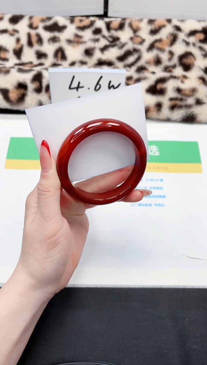 【闪购商品】石英质玉手镯未镶嵌285-58.4