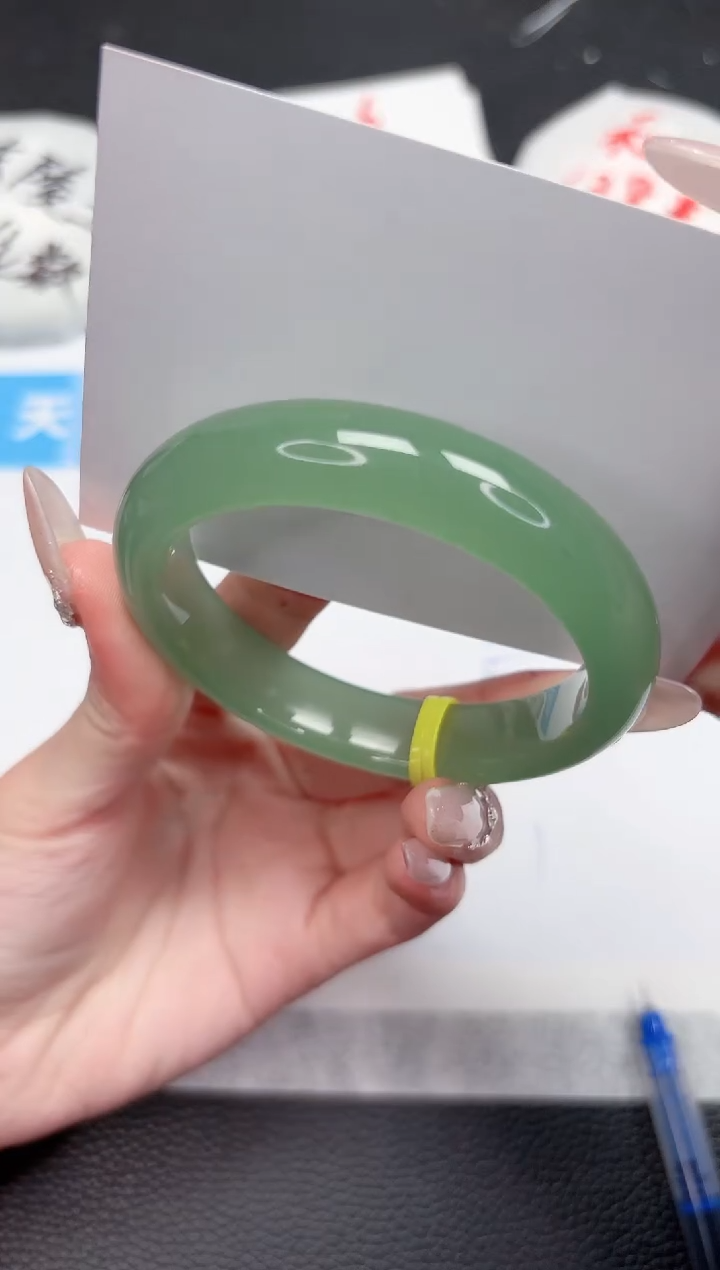 【闪购商品】石英质玉手镯未镶嵌378-56.1