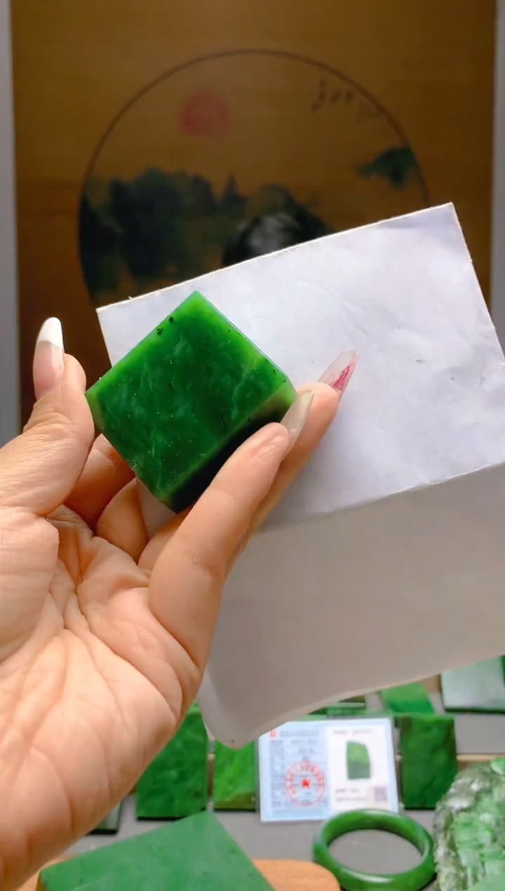 【闪购商品】和田玉（碧玉）颈饰未镶嵌1