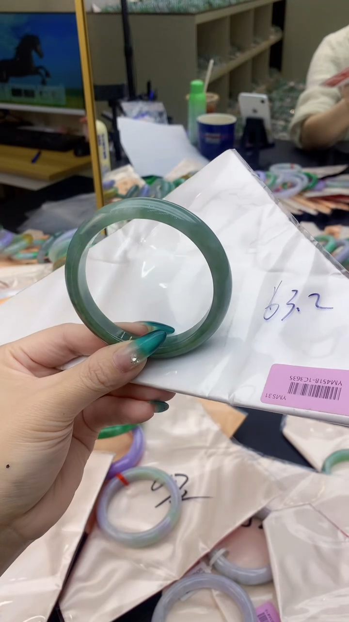 【闪购商品】翡翠手镯未镶嵌0296924736