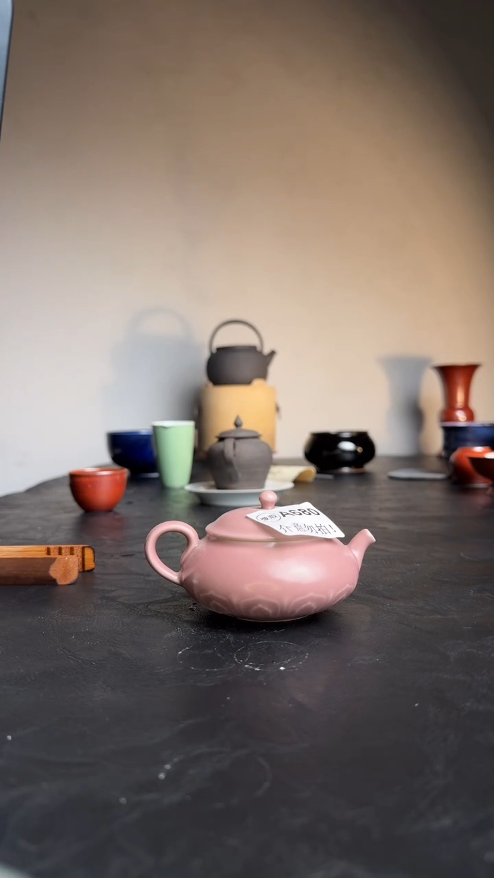 婺州龙窑烧制技艺豇豆红壶不退不换（A680