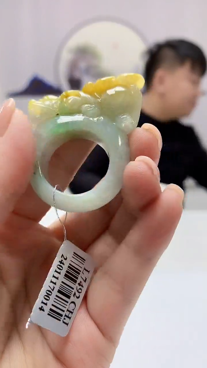 【闪购商品】定制翡翠未镶嵌4925ms-毛货294扳指