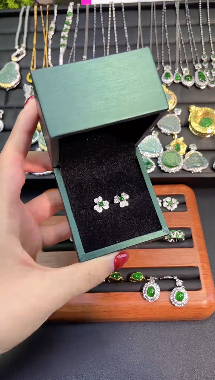 【闪购商品】翡翠耳饰未镶嵌三叶草耳饰