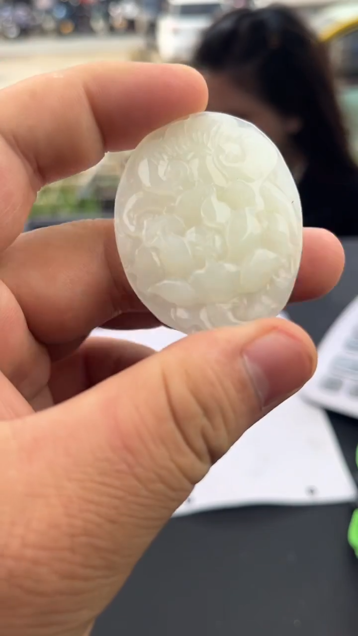 颈饰未镶嵌和田玉18