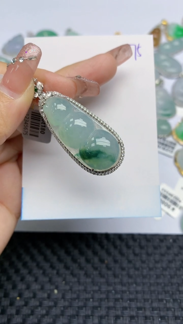 【闪购商品】翡翠颈饰18K金镶嵌天然A货翡翠 175