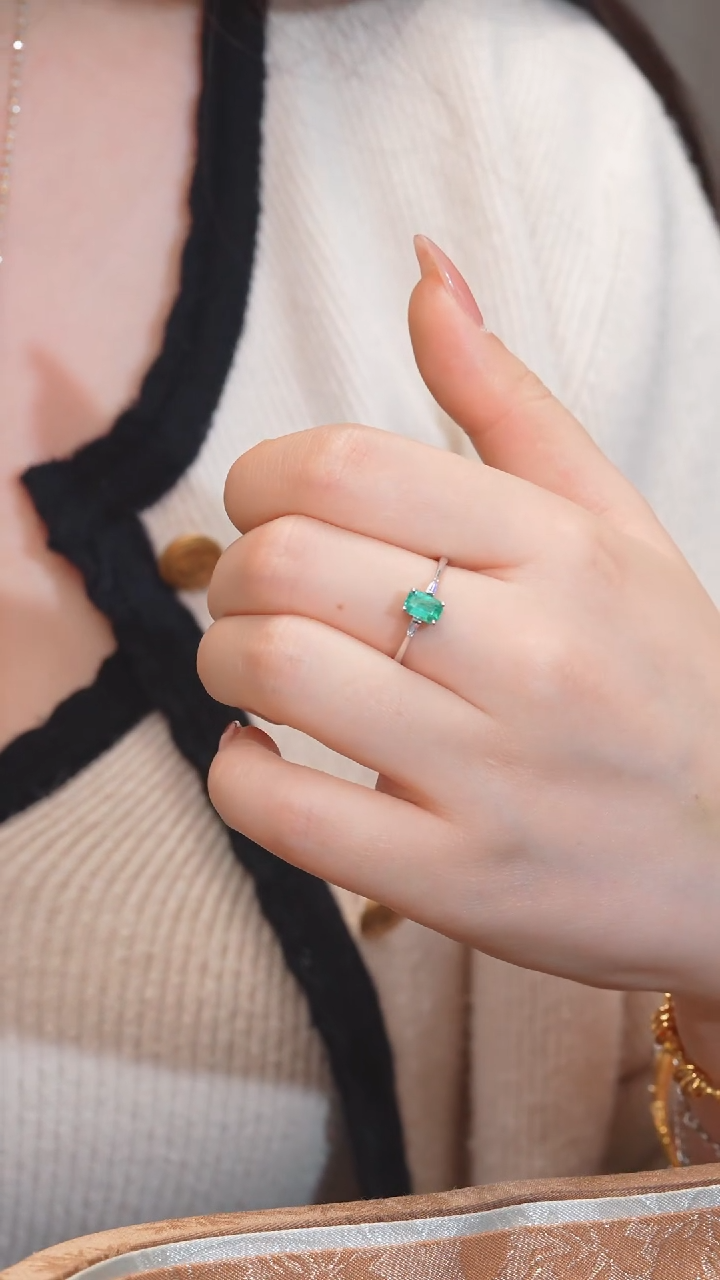 【闪购商品】祖母绿戒指18K金镶嵌（0.65ct）@@U7680