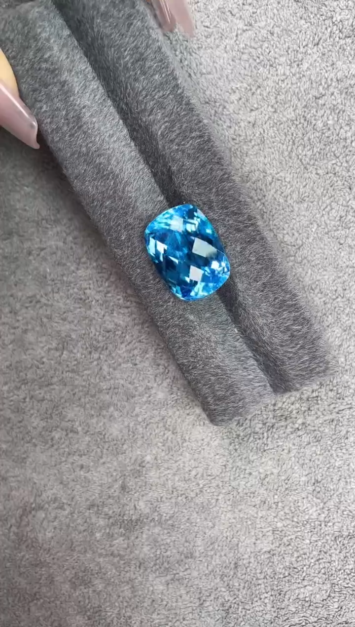 【闪购商品】托帕石裸石未镶嵌27.7克拉