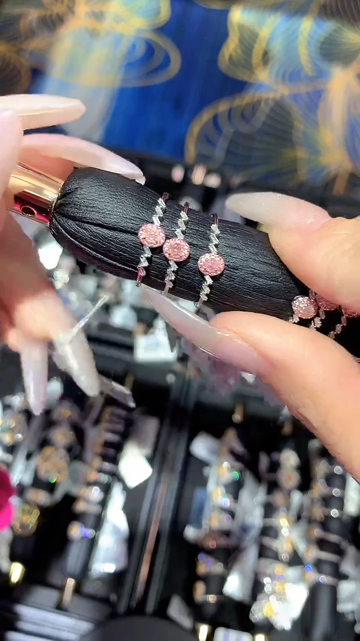 【闪购商品】钻石戒指18K金镶嵌戒指多样性发一