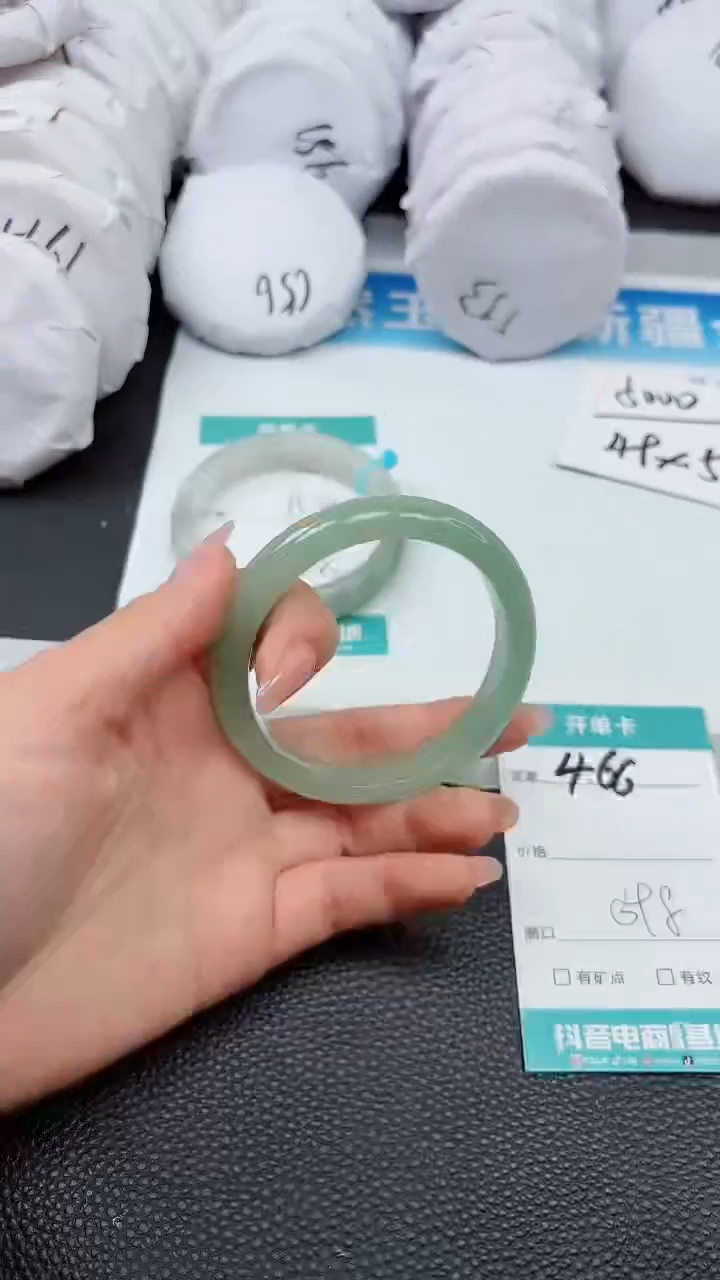 【闪购商品】石英质玉手镯未镶嵌A466