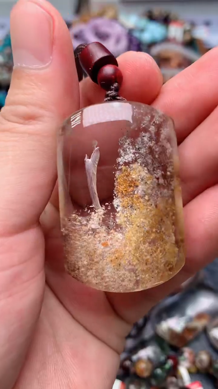 未镶嵌吊坠(赠链)水晶89