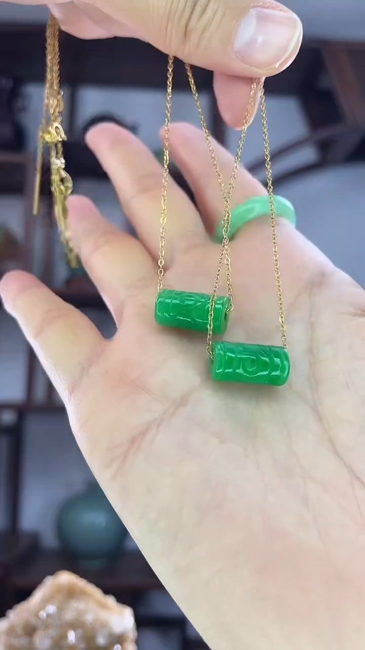 吊坠(赠链)未镶嵌翡翠D72辣绿路路通