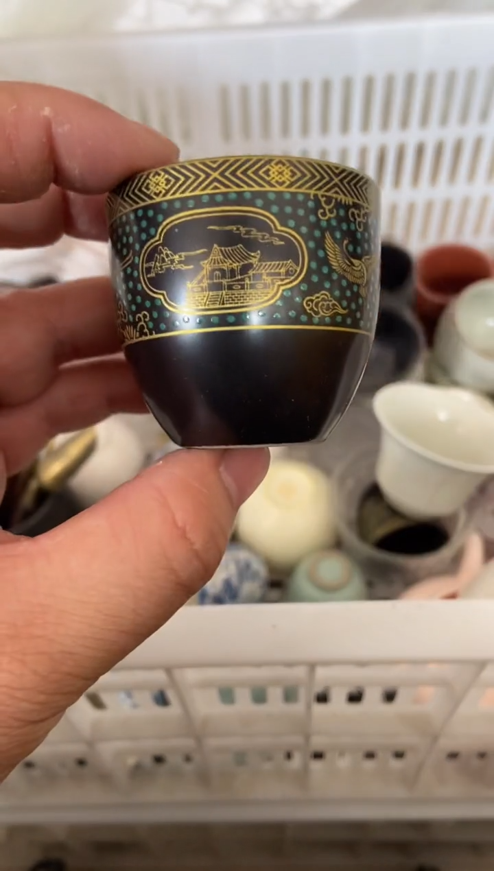 杯无运费险有瑕疵的摄影的产品有使用过的痕迹有点脏介意勿拍