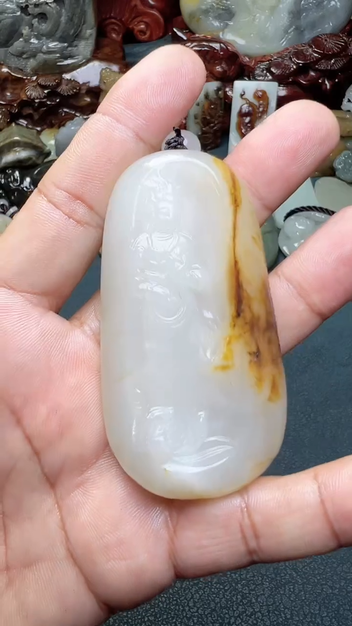 和田玉未镶嵌把件-