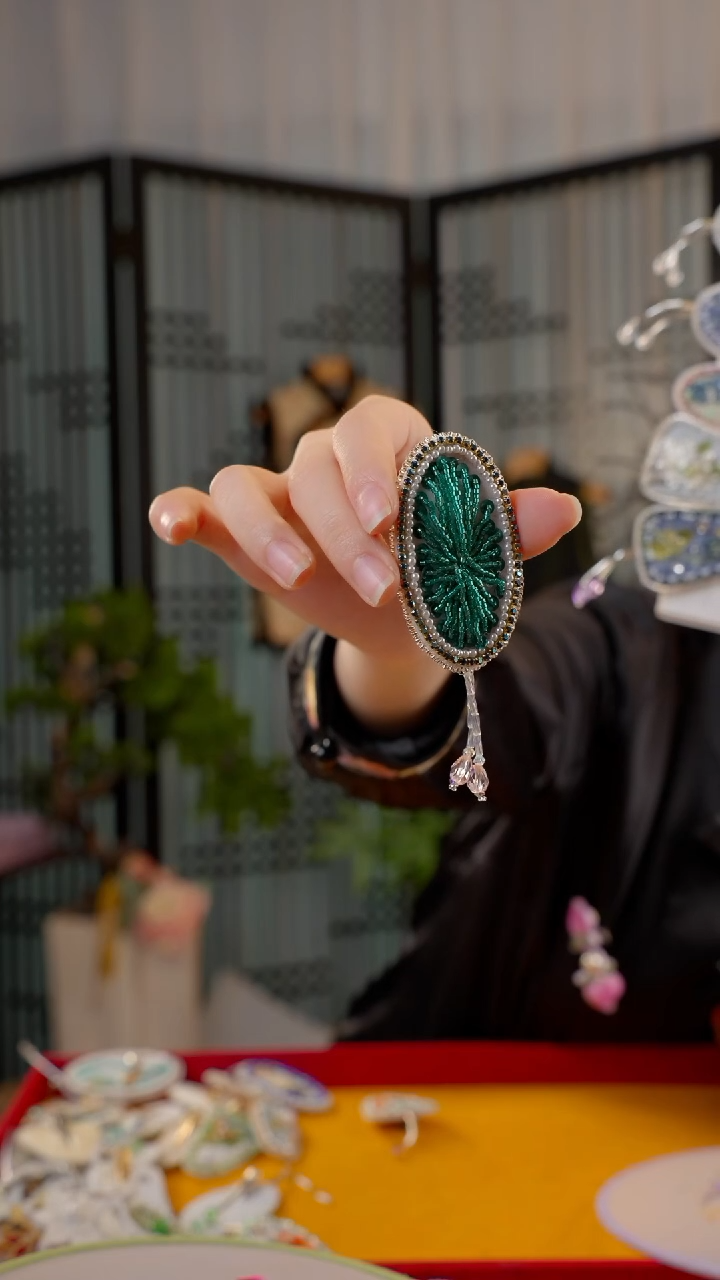 刺绣清*非遗绒花手工饰品