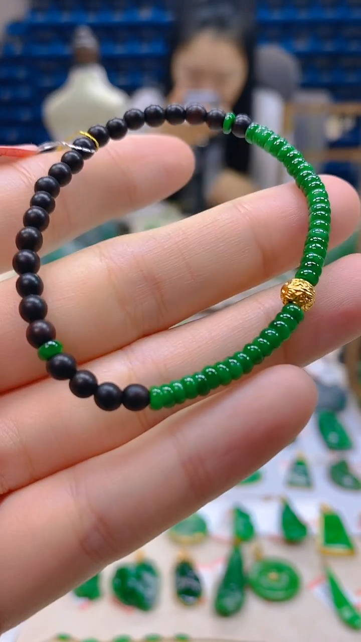 颈饰未镶嵌翡翠新号开播 全场乱卖