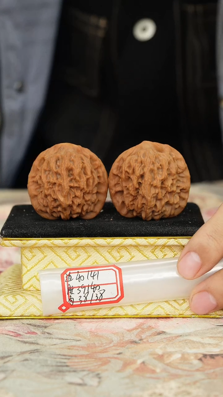 【闪购商品】文玩核桃把件非嫁接马老四