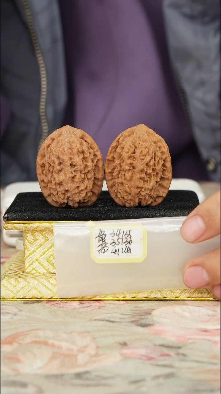 【闪购商品】文玩核桃把件非嫁接将军榜