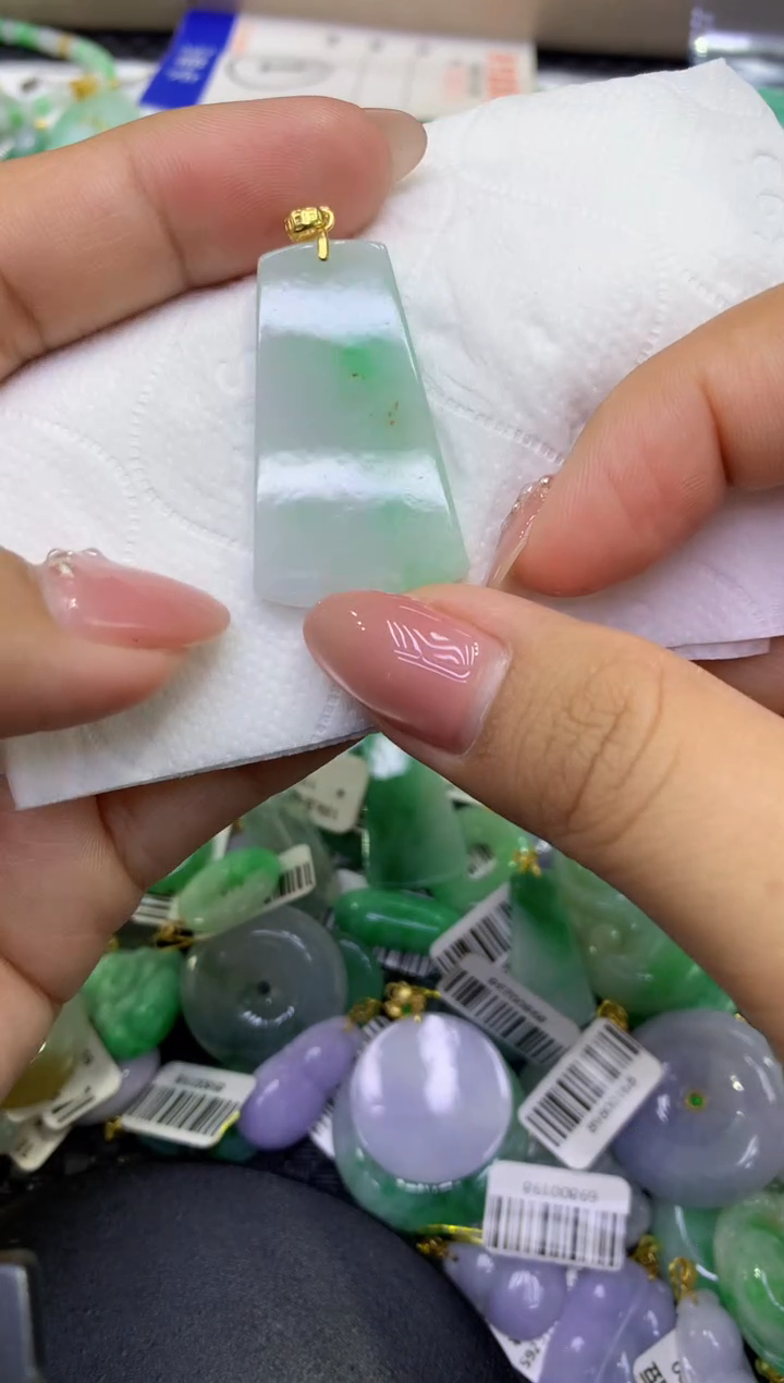 颈饰未镶嵌翡翠天然缅甸A货翡翠