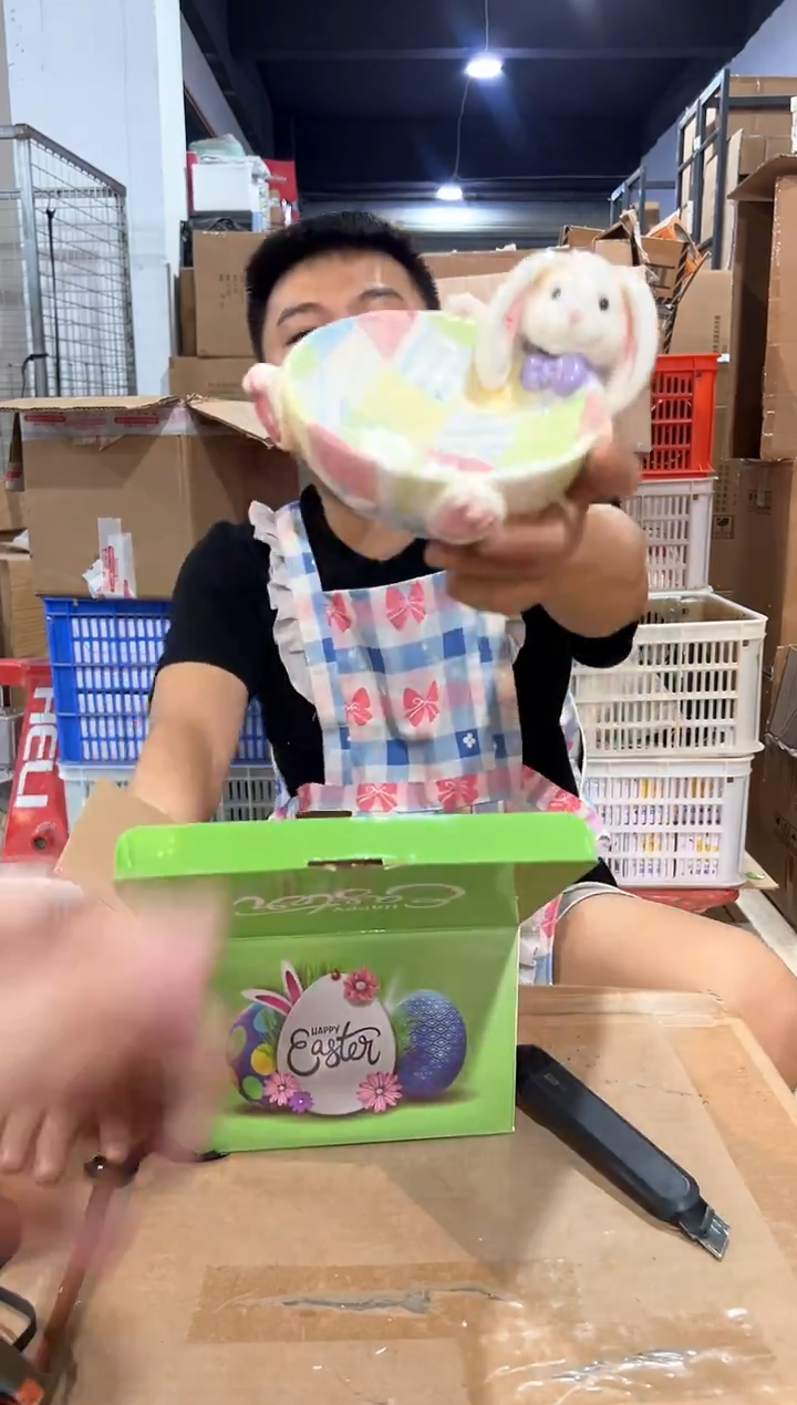 瓷片绿色原盒兔子碗