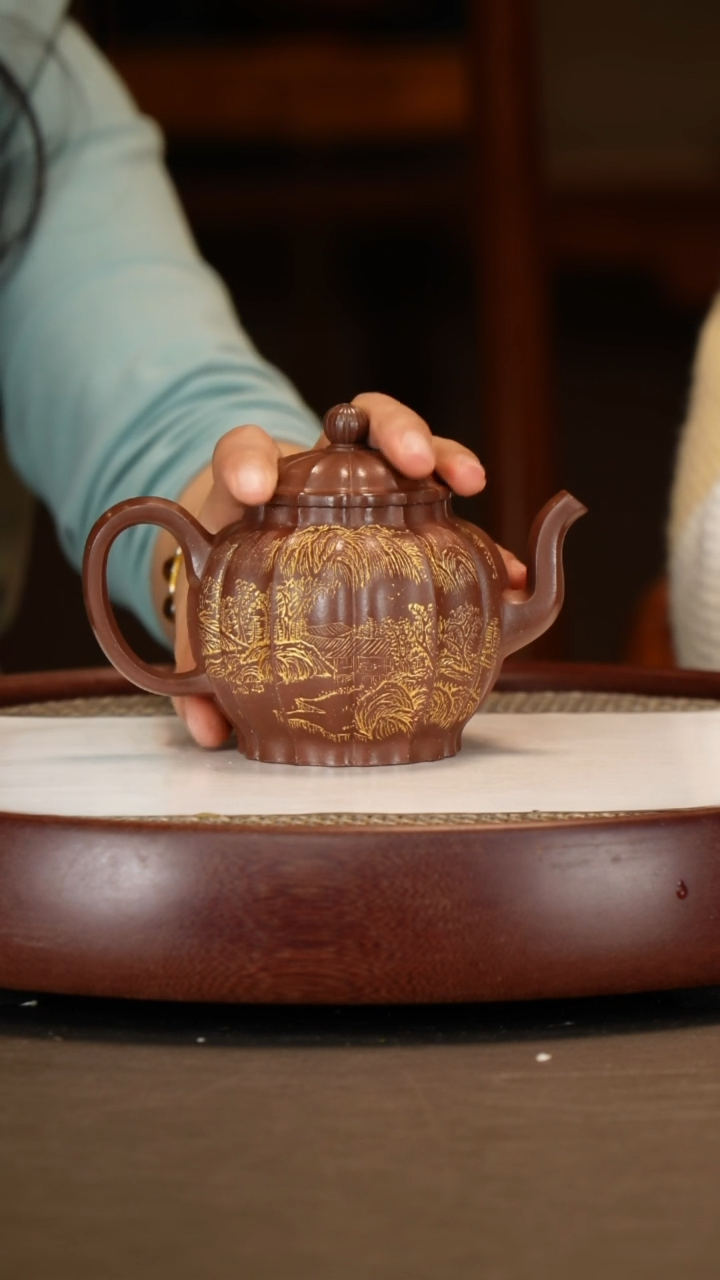 【闪购商品】紫砂茶壶【时顺华】紫泥筋纹宫灯   230CC