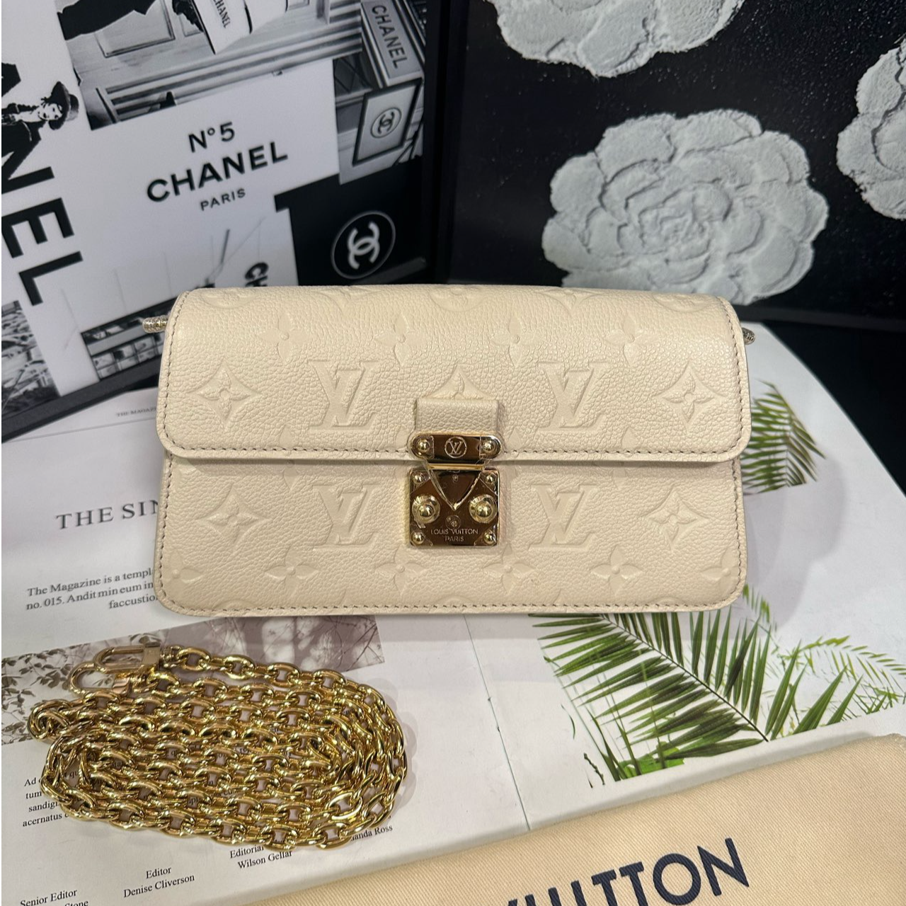 95新 LouisVuitton/路易威登 芯片款白金Wallet On斜挎B2708#
