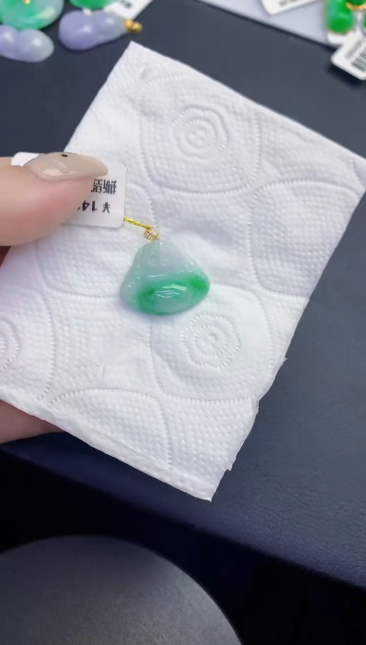 颈饰18K金镶嵌翡翠缅甸天然翡翠A货