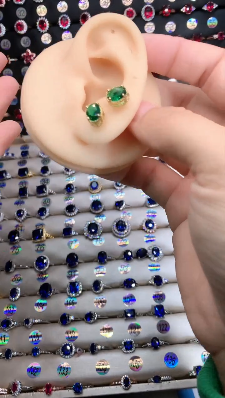 【闪购商品】透辉石耳饰银S925镶嵌金色