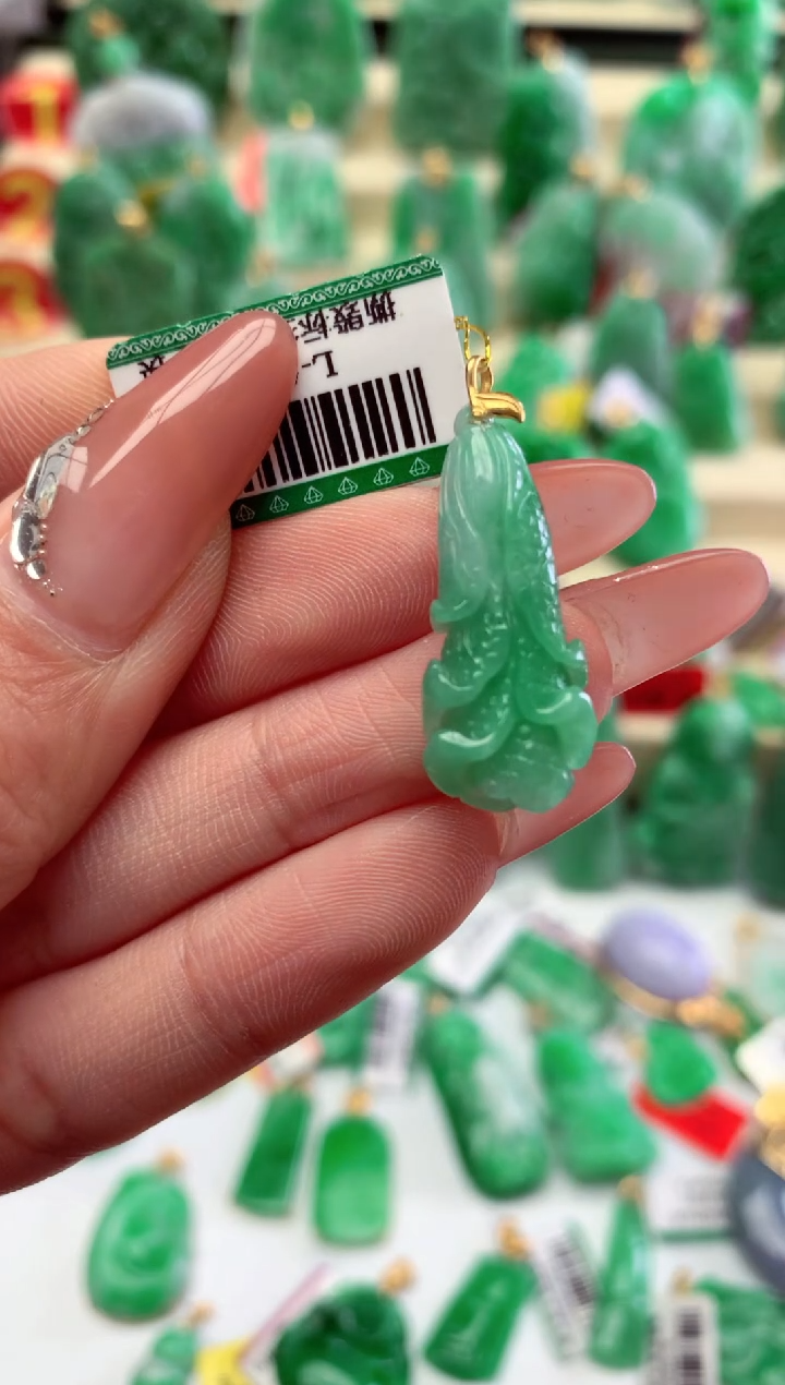 【闪购商品】翡翠颈饰18K金镶嵌挂件