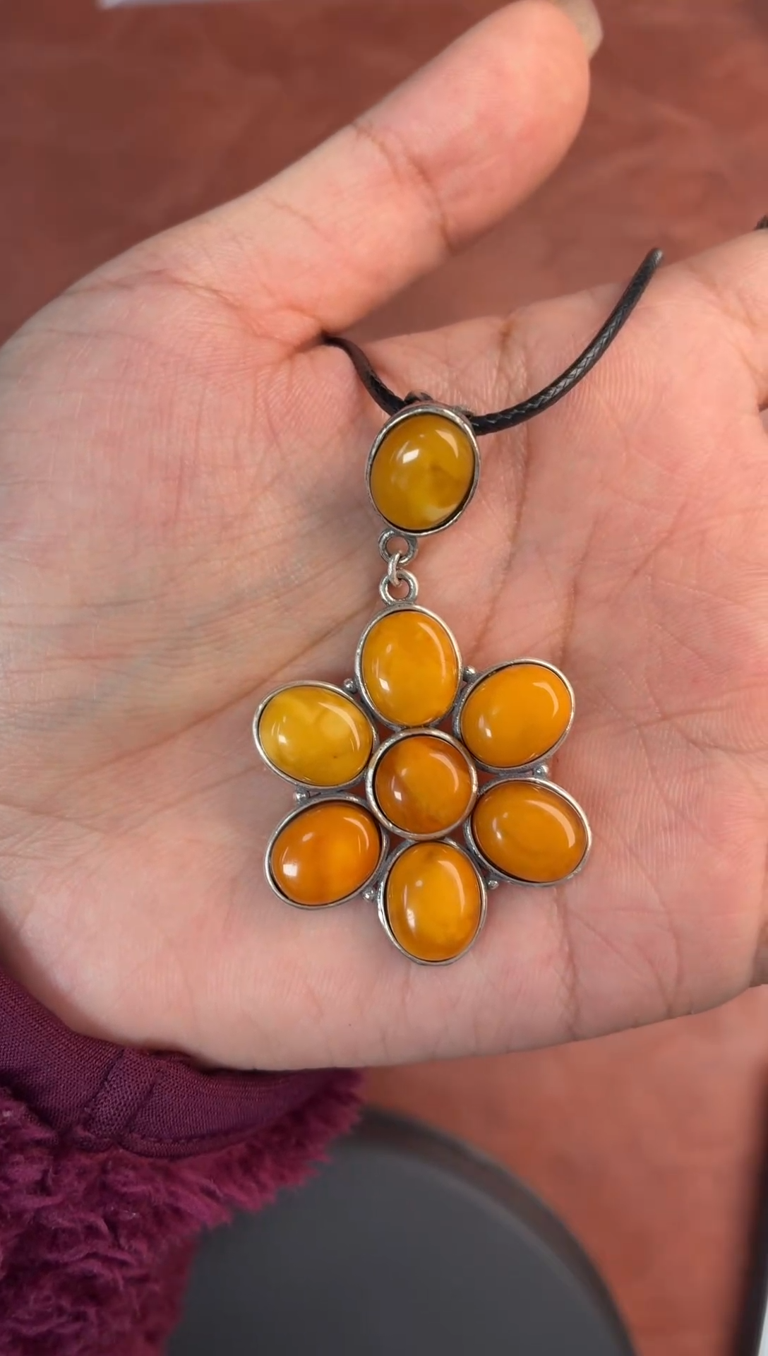 蜜蜡颈饰银S925镶嵌噶玛珠宝蜜蜡银S925