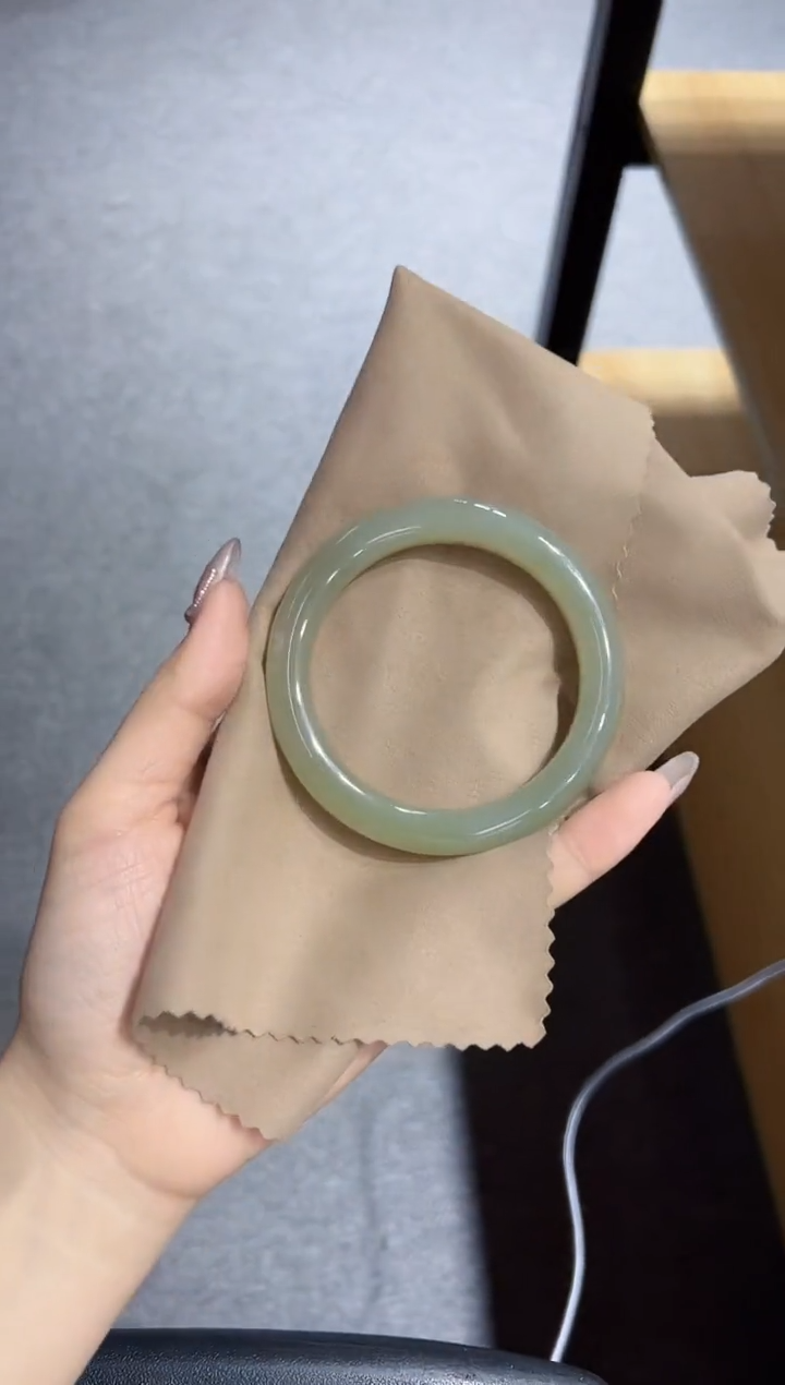 【闪购商品】和田玉手镯未镶嵌v0251圈口59