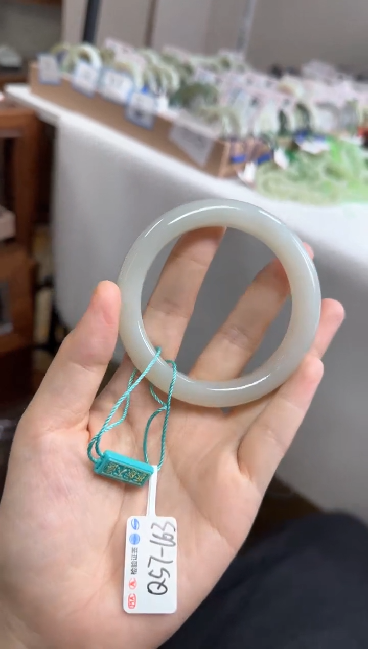 未镶嵌手镯和田玉57