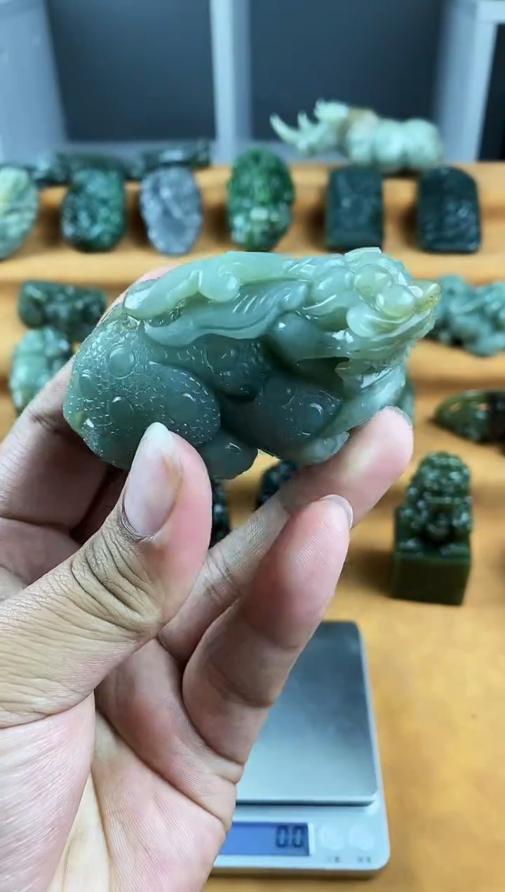 未镶嵌和田玉把件1