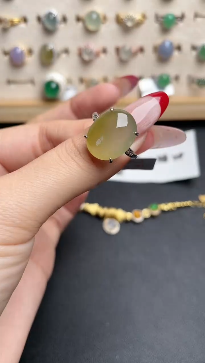 【闪购商品】翡翠戒指银S925镶嵌一物一证一礼盒