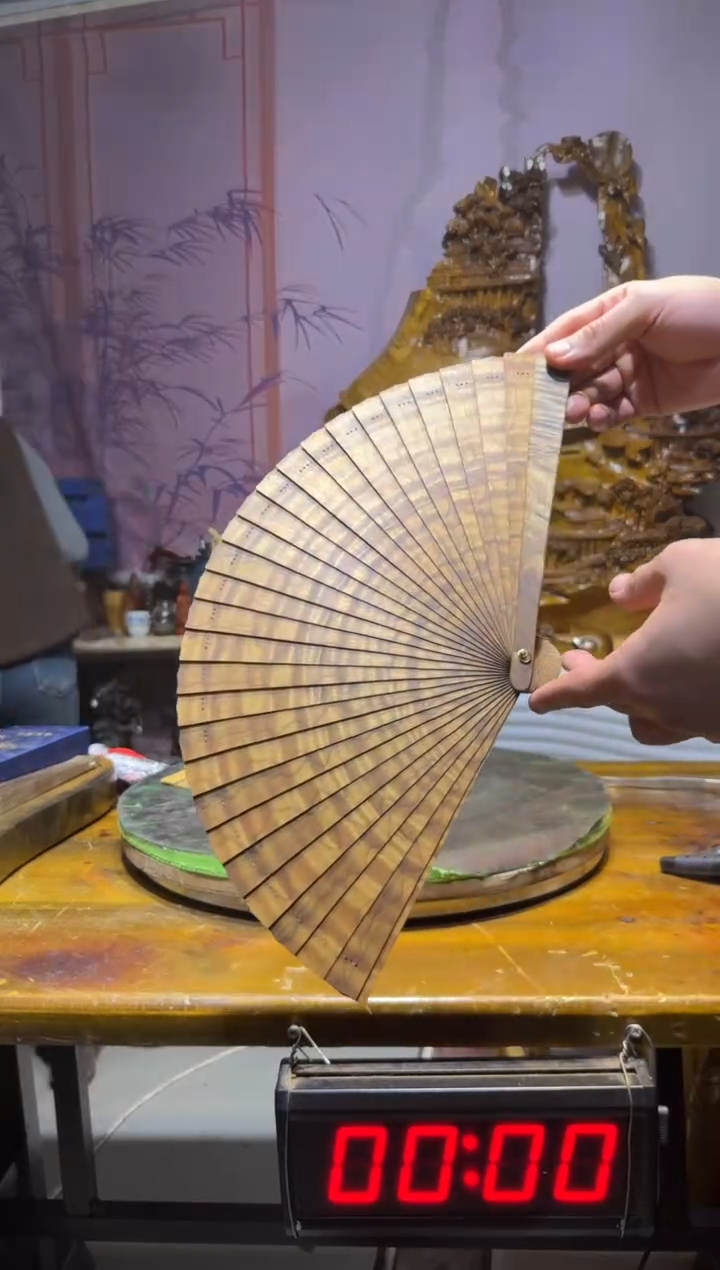 金丝楠y**g金丝楠木雕刻摆件