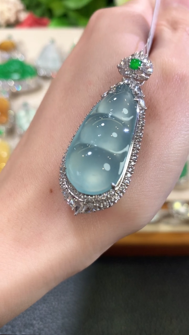 吊坠(不含链)18K金镶嵌翡翠c97