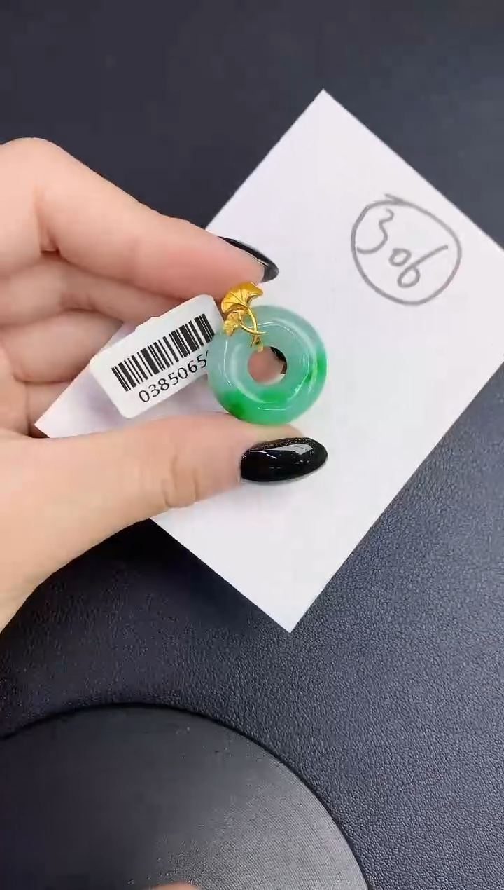 【闪购商品】翡翠颈饰18K金镶嵌0000000000